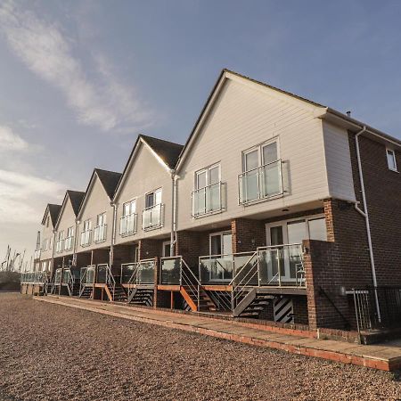 Apartmán 7 Waves Rye Exteriér fotografie